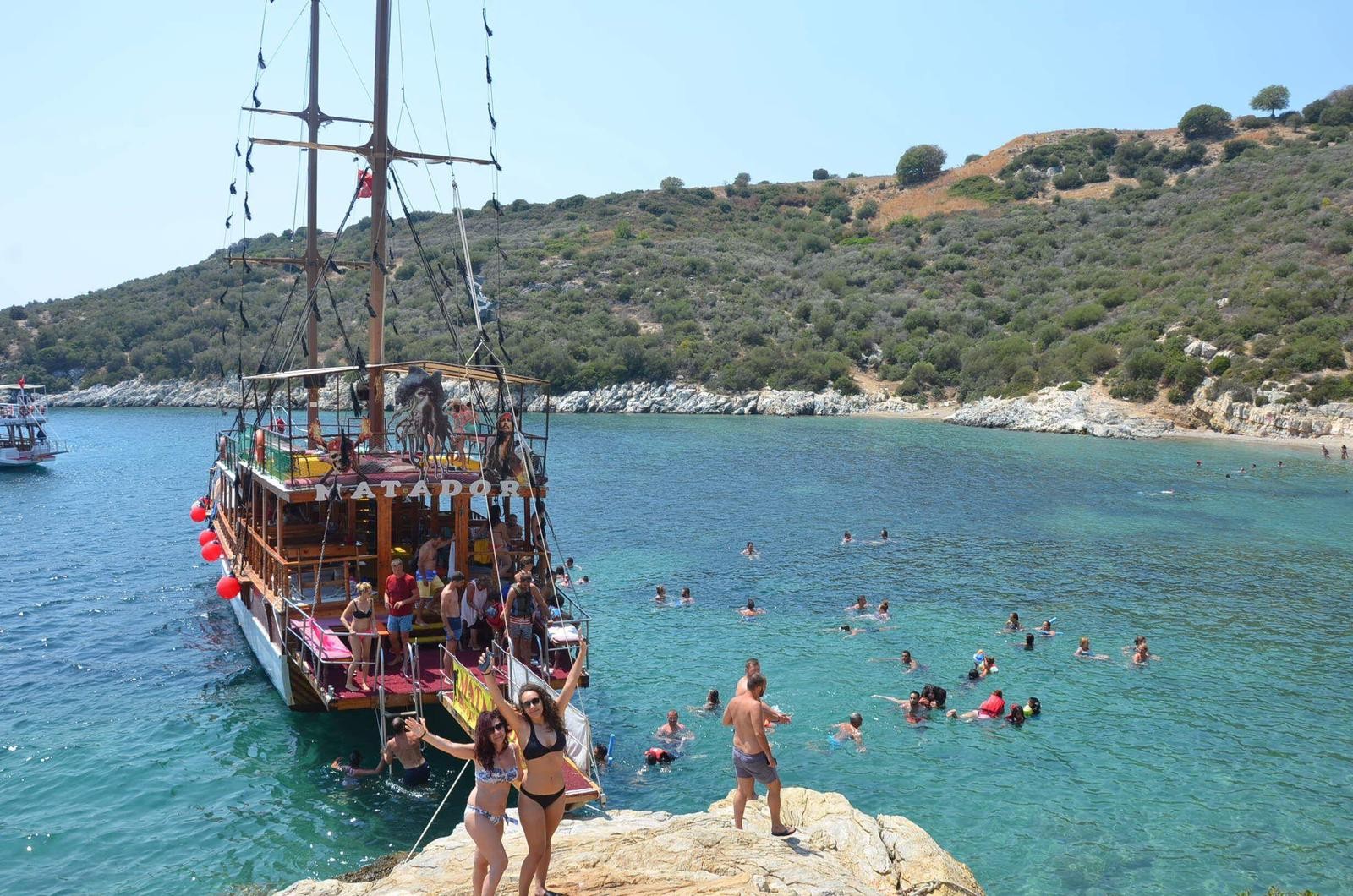 kusadasi yacht tour